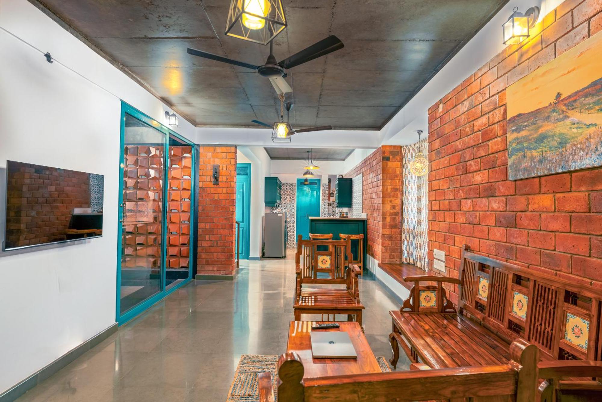 Tentgram Brickhouse Кожикоде Экстерьер фото
